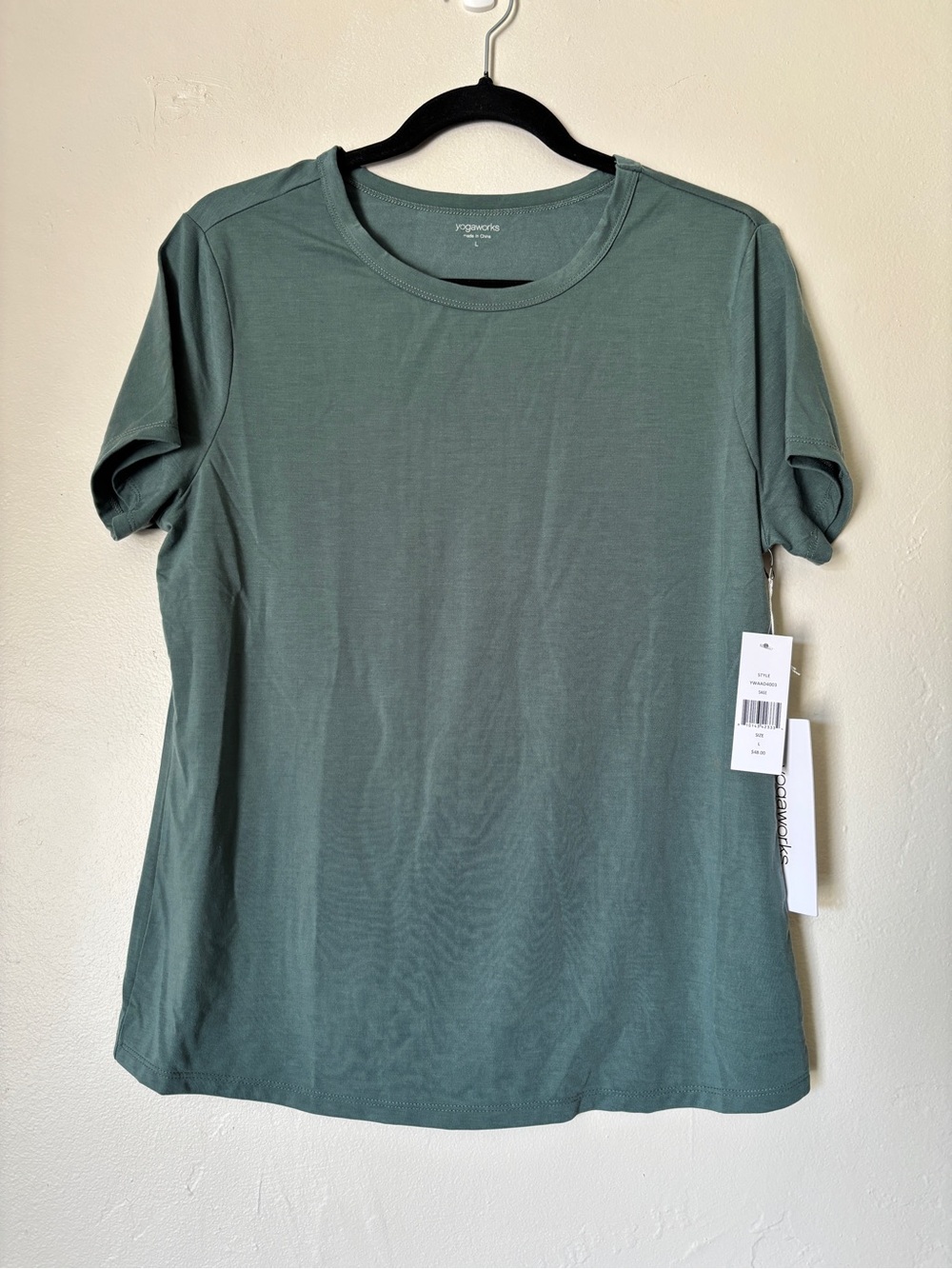 Yogaworks Women’s  Short Sleeve Fitted Performance Tee In Sage Size L